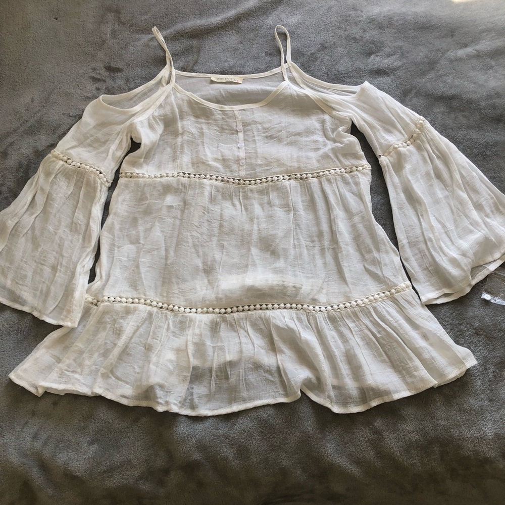 White Haute Society cold/open shoulder top long flare sleeves size medium